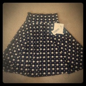 LulaRoe kids Azure skirt size 6 NWT